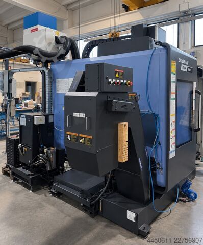 Vertical machining center DOOSAN DVF 5000