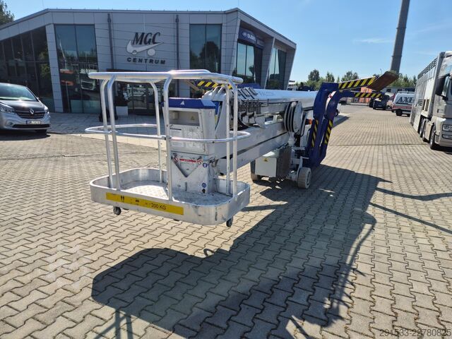 Mobile work platform Falcon Lifts FS290 - 1 OWNER- ONLY 100MTH