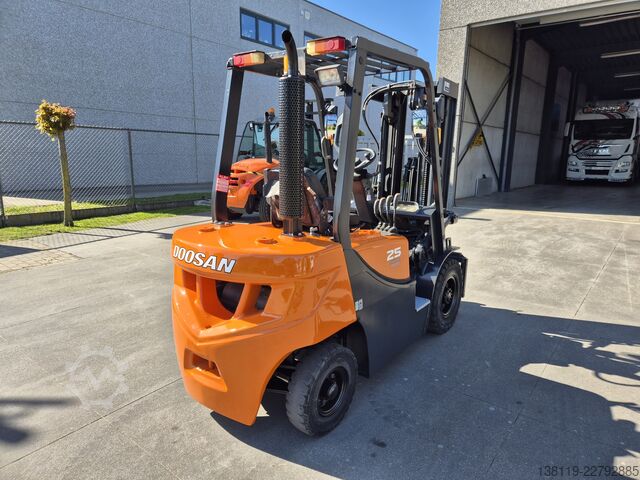Gabelstapler DOOSAN D25