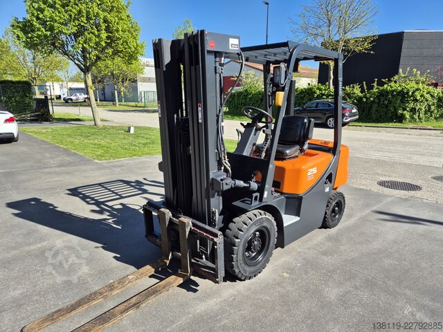 Gabelstapler DOOSAN D25
