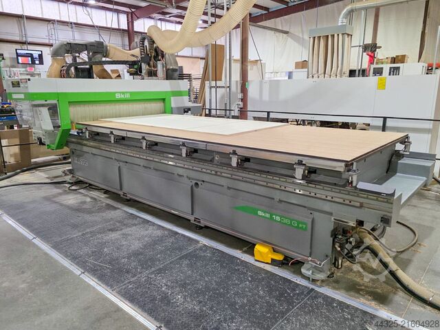 Bearbeitungszentrum mit Nestingtisch BIESSE SKILL 1536 G FT
