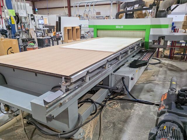 Bearbeitungszentrum mit Nestingtisch BIESSE SKILL 1536 G FT