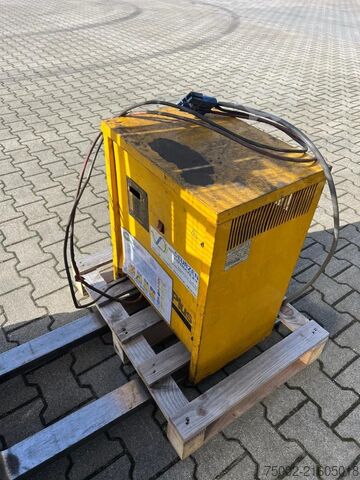 Gabelstapler CESAB Blitz 316, electrisch, Triplexmast, ss