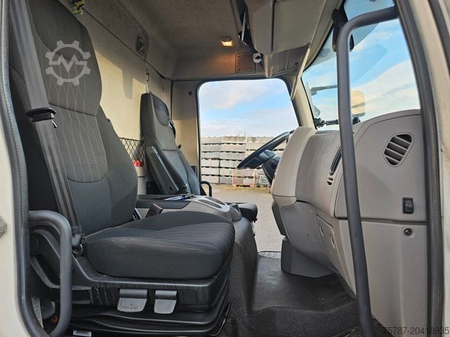 Transporter mit Koffer DAF LF 180 Koffer, Ladebordwand, Klima