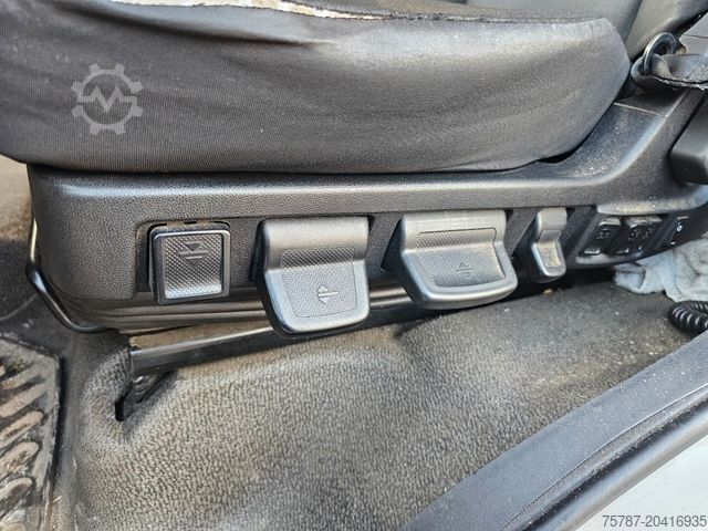 Transporter mit Koffer DAF LF 180 Koffer, Ladebordwand, Klima