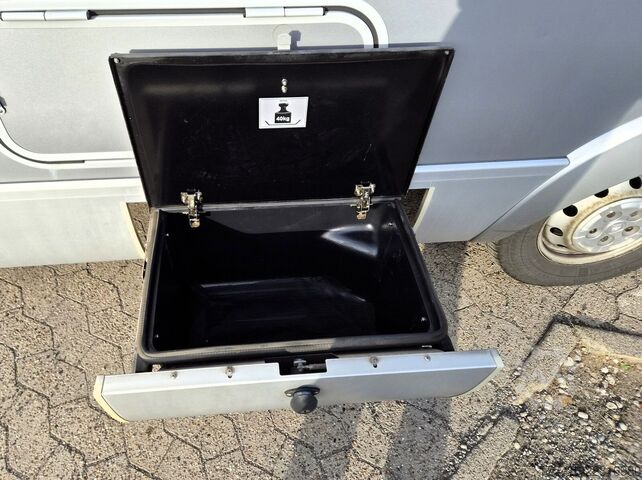 Integriertes Wohnmobil HYMER/ERIBA B-Klasse CL 508  *Solar*SAT*Duo-Control*2. Hand*