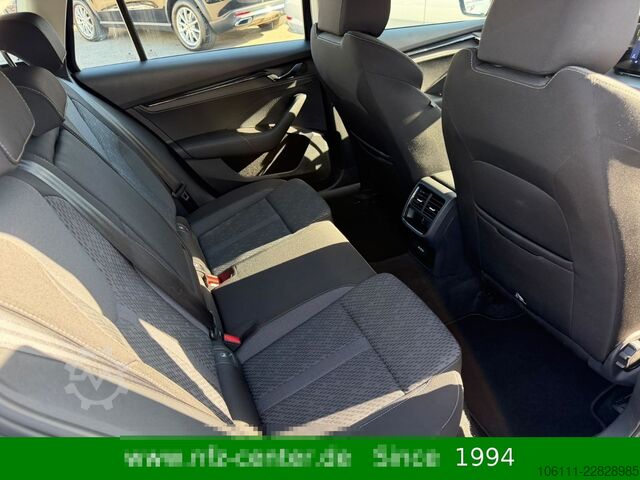Minibus SKODA Octavia Combi Ambition