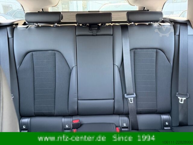 Minibus BMW 330e Touring WIDESCREEN/Leder/Driving Assistant