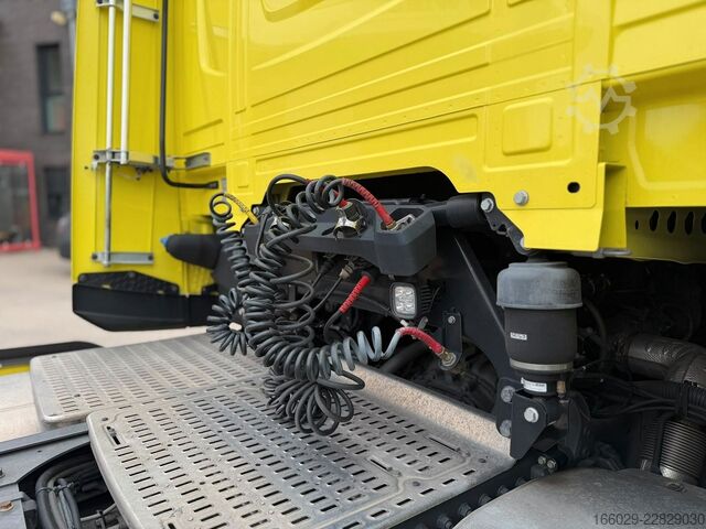 Standard SZM DAF XG + 530 Vollausstattung Top Zustand