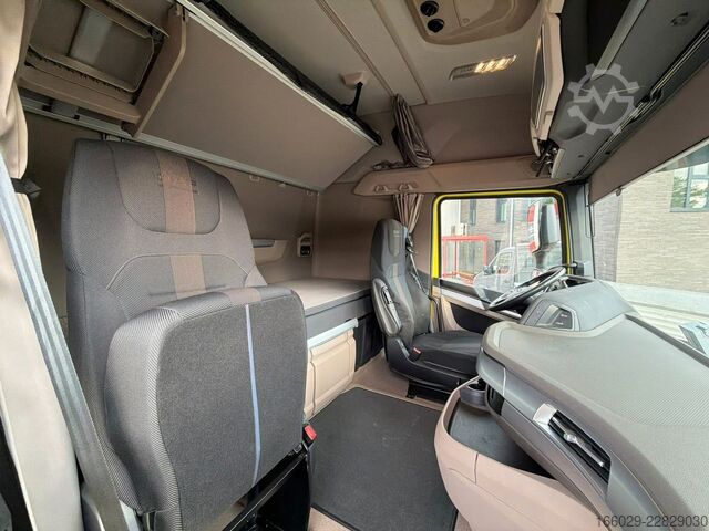 Standard SZM DAF XG + 530 Vollausstattung Top Zustand