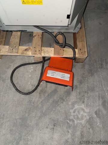 Corner crimping machine Elumatec EP 124