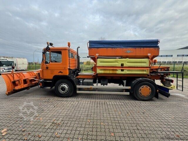 Special purpose truck MAN 18.232 4x2 FL Winterdienst/Salzstreuer