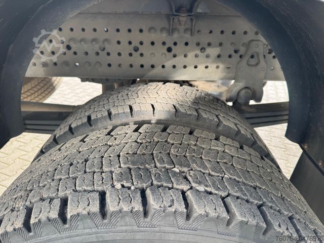 LKW mit Pritsche & Plane MERCEDES-BENZ 1827 Allrad 4x4 Klima Heizung 3 Sitze Fahrschule