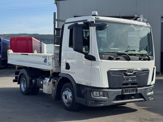Three-way tipper van MAN TGL 8.220 / 2 x AHK / 3 SITZE