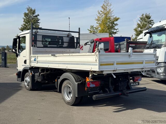 Three-way tipper van MAN TGL 8.220 / 2 x AHK / 3 SITZE