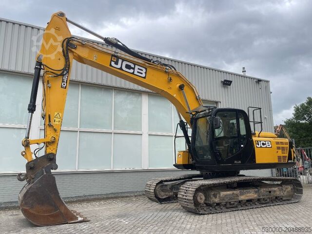 Raupenbagger JCB JS 210 LC 2017