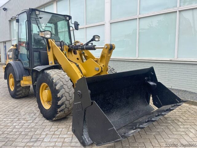 Radlader CAT 906 M    2018