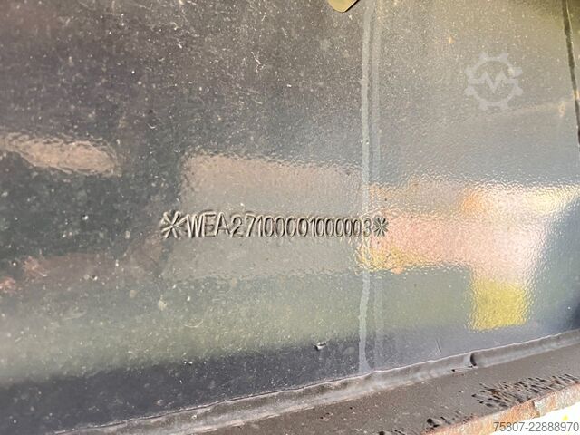 Getränkeanhänger  Schwenkwand Getränke Stapleraufnahme