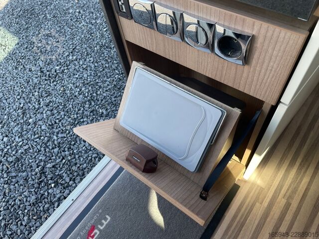 Kastenwagen Wohnmobil / Campervan CARTHAGO 640 LE CHARMING MALIBU | Autom.,Solar,MaxxFan