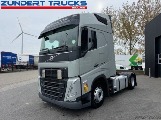Standard-SZM Volvo FH 460 GLOBETROTTER,IPARCOOL,2 TANKS, 2 BEDS