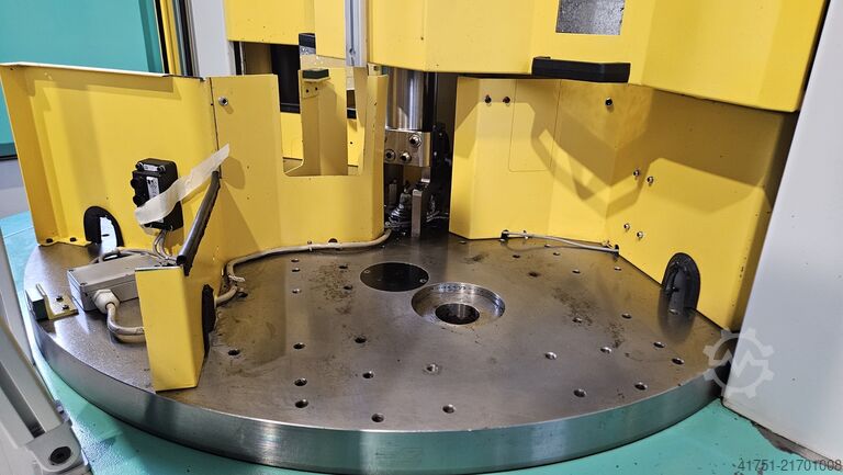 Vertikale Spritzgießmaschine Arburg Allrounder 1200 T 1000-170