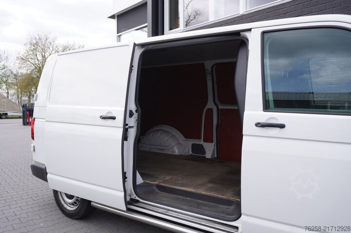 Kastenwagen Volkswagen Transporter 2.0 TDI 150PK L2 Automaat 2x Schuif...