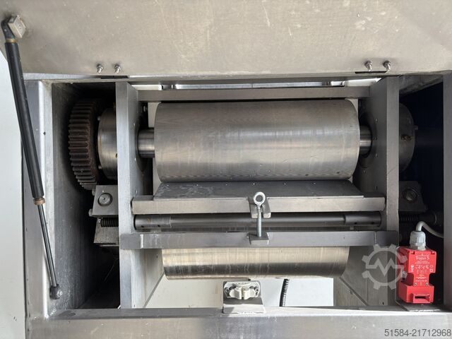 Three roll sheeter Burgess Three Roll Sheeter