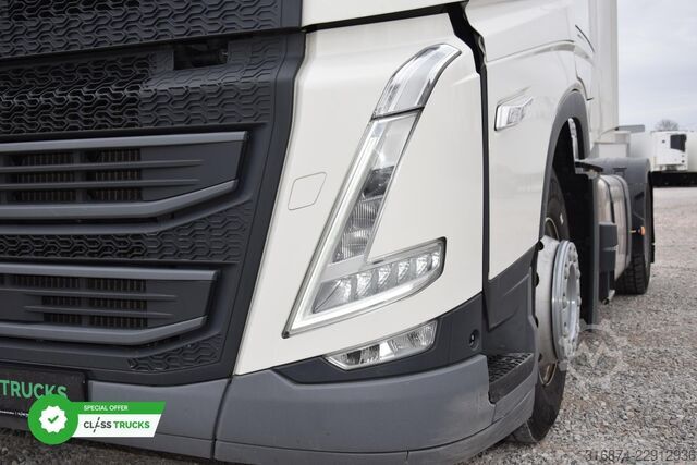 Standard tractor unit VOLVO FH 500 Globetrotter XL Varios