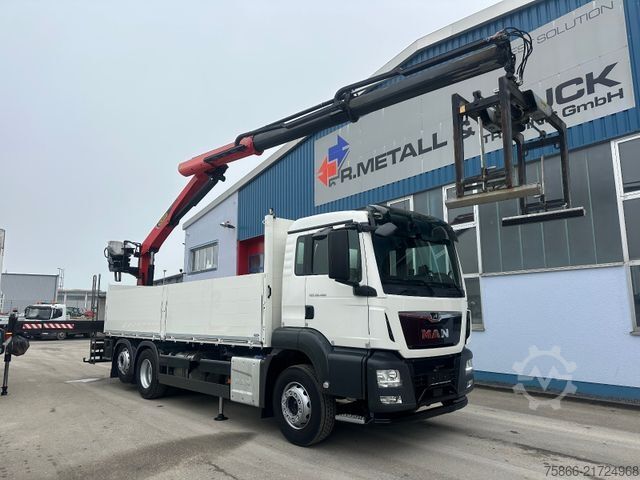 Flatbed truck MAN 26.420 TGS LL Palfinger PK 26.001 l TEC Funk