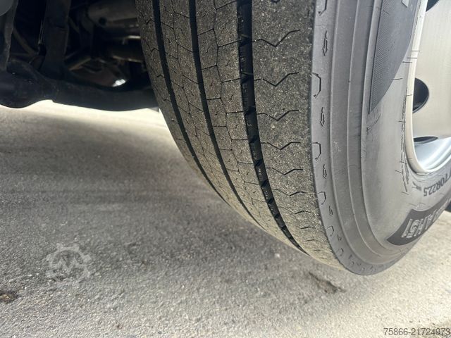 Truck mounted crane MAN 26.420 TGS LL Palfinger PK 26.001 l TEC Funk