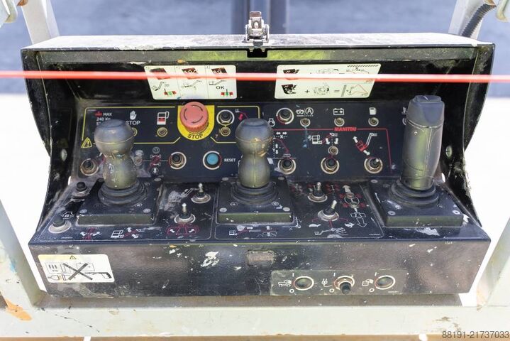 Telescopic boom lift Manitou 280 TJ