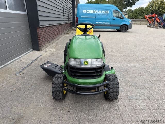 John Deere X140 Aufsitzrasenmäher – Nur 211 Betriebsstunden – 48 Zoll NEUES Mähwerk JOHN-DEERE X140 Zitmaaier – Slechts 211 uur – 48 inch NIEUW maaidek