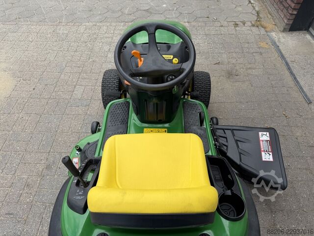 John Deere X140 Aufsitzrasenmäher – Nur 211 Betriebsstunden – 48 Zoll NEUES Mähwerk JOHN-DEERE X140 Zitmaaier – Slechts 211 uur – 48 inch NIEUW maaidek