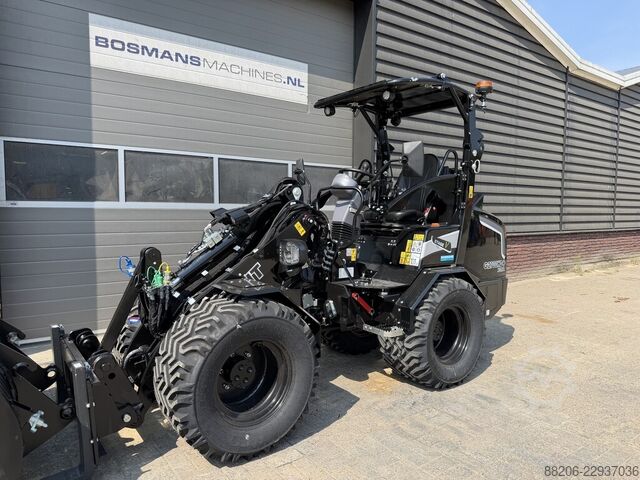 GIANT G2700 X-TRA HD+ mini loader NEW BLACK EDITION tandem pump - boom suspension etc. GIANT G2700 X-TRA HD+ minishovel NIEUW BLACK EDITION tandempomp - giekvering enz