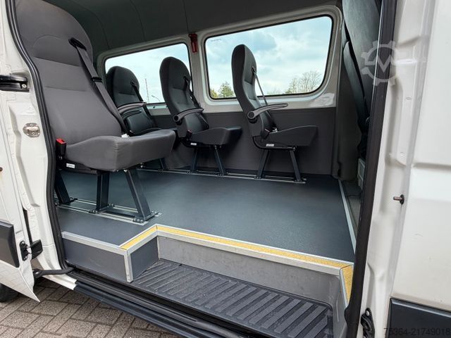 Minibus VW Crafter 2.0 TDi 84 KW L2H2 9 Sitze Klima Ahk Eu5