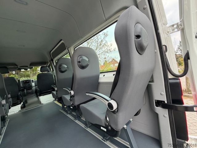 Minibus VW Crafter 2.0 TDi 84 KW L2H2 9 Sitze Klima Ahk Eu5