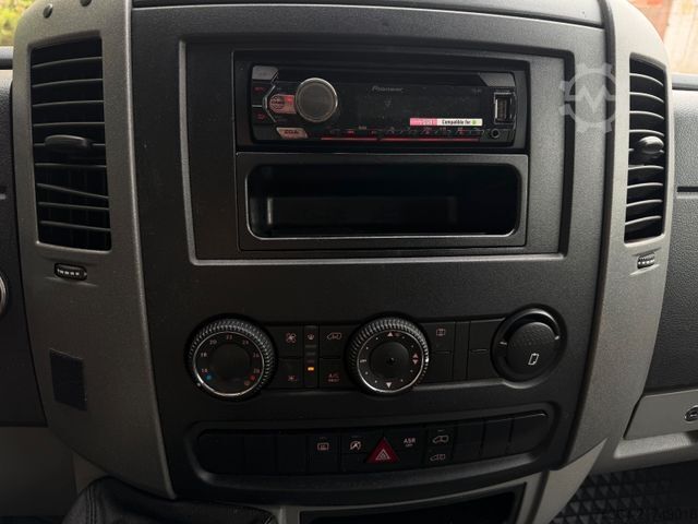 Minibus VW Crafter 2.0 TDi 84 KW L2H2 9 Sitze Klima Ahk Eu5