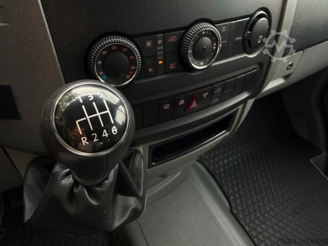 Minibus VW Crafter 2.0 TDi 84 KW L2H2 9 Sitze Klima Ahk Eu5