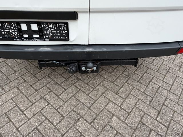 Minibus VW Crafter 2.0 TDi 84 KW L2H2 9 Sitze Klima Ahk Eu5