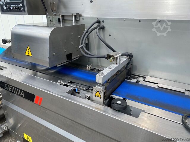 Ulma Sienna LS Flowpack Maschine mit Zuführungsförderband ULMA Sienna-LS