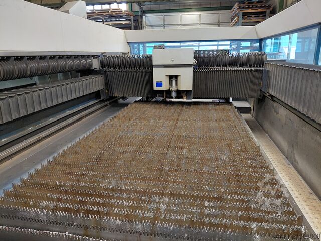 Laser cutting machine TRUMPF TruLaser 3030 (L20) 4kW mit RotoLas