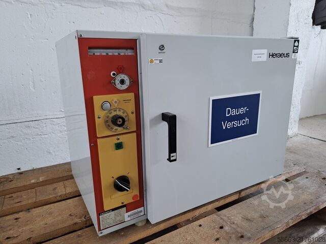 Temperature cabinet Heraeus UT 5042 E