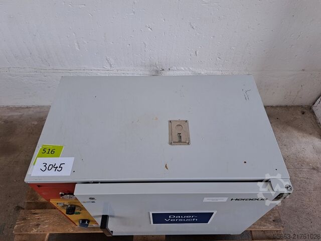 Temperature cabinet Heraeus UT 5042 E