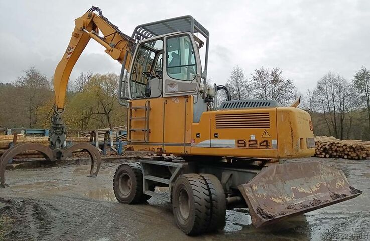 Material Handling Machine Liebherr 924