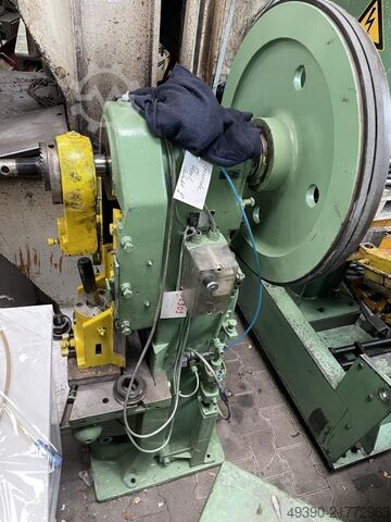 Machines for export - Eccentric presses - Hydraulic presses - Lathes - Drilling machines, double col WEINGARTEN, MÜLLER GEFREES, GILDEMEISTER, ALZMETAL 