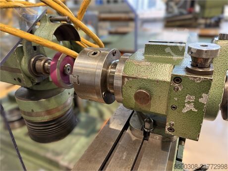 Universal tool grinding machine SAACKE UW IA