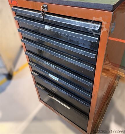 Universal tool grinding machine SAACKE UW IA