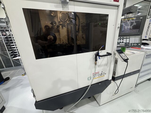 Wire eroding machine FANUC Robocut Alpha-OiC
