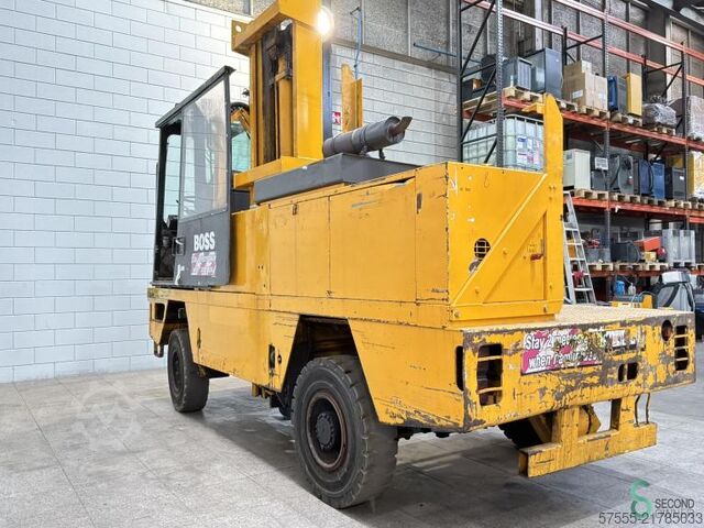 Side-loader forklift Boss 