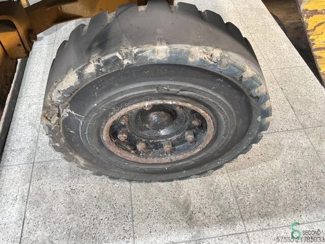 Side-loader forklift Boss 